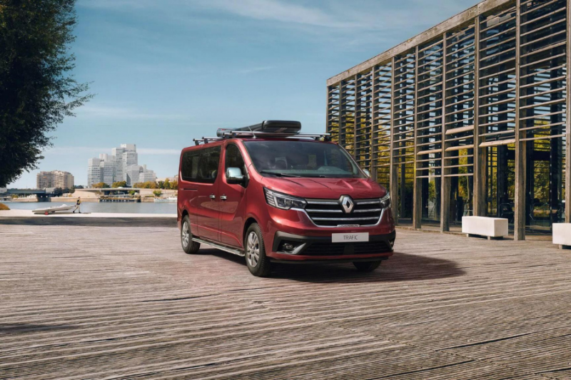 NOUVEAU RENAULT Trafic combi : véhicule familial 8-9 places disponible chez Cugnaux Automobile