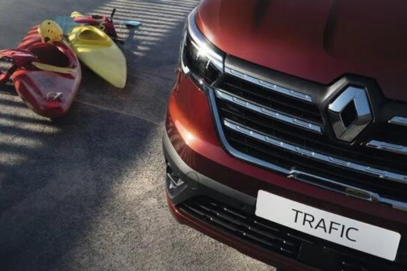 NOUVEAU RENAULT Trafic combi : véhicule familial 8-9 places disponible chez Cugnaux Automobile