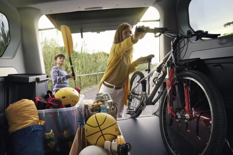 NOUVEAU RENAULT Trafic combi : véhicule familial 8-9 places disponible chez Cugnaux Automobile