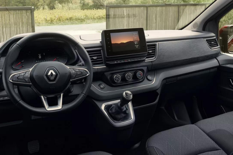 NOUVEAU RENAULT Trafic combi : véhicule familial 8-9 places disponible chez Cugnaux Automobile