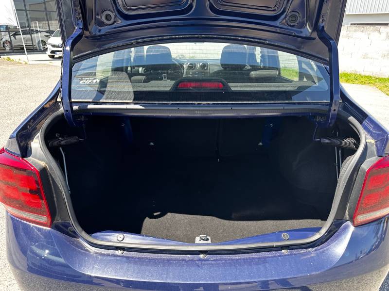 Dacia Logan Laureate SCe 75 essence clim à 5 min de Toulouse Garantie 6 mois