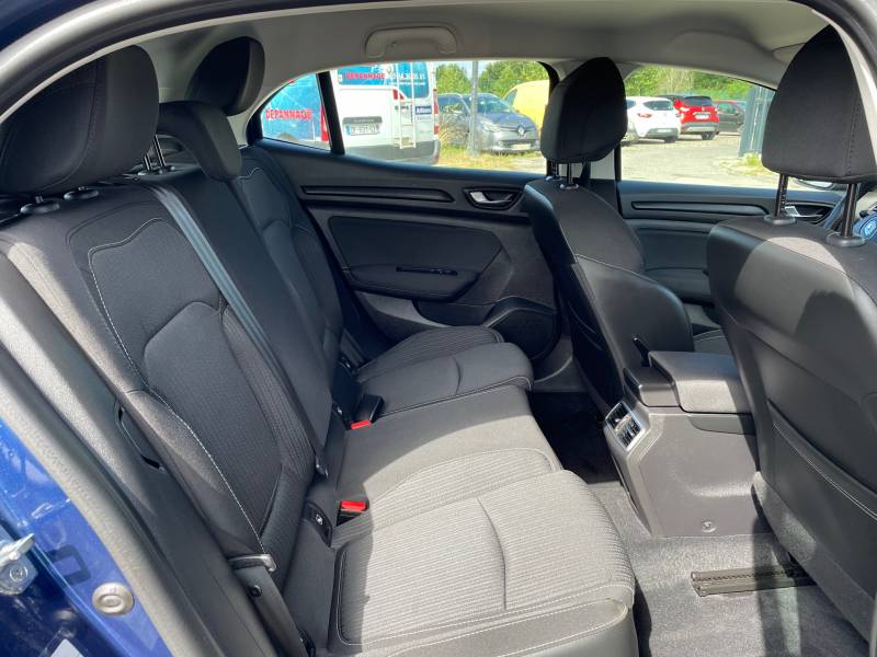 Achat Renault Megane 4 (IV) Business Blue dCi 115 berline d’occasion bleu 5 portes à 10 minutes de Toulouse et Muret