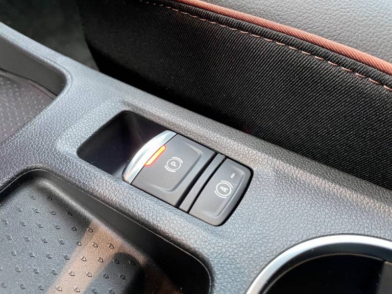 Nouveau Captur II Initiale Paris E-TECH Plug-in 160