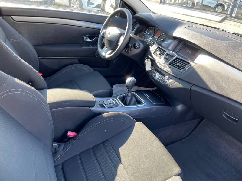 Renault Laguna Coupé 2.0 dCi 150 Black Edition à 5 minutes de Toulouse Garantie 6 mois