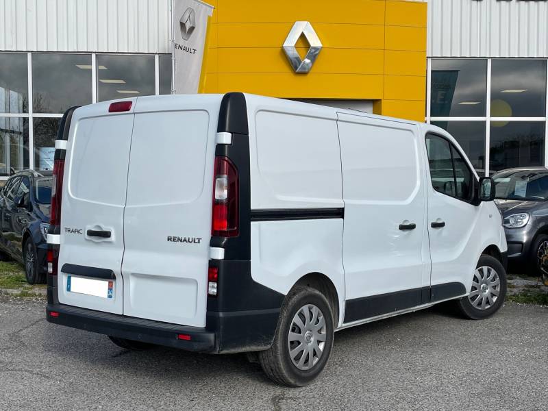 Achat d’un véhicule utilitaire Renault Trafic Fourgon L1H1 1000Kg dCi 120 E6 Grand Confort blanc