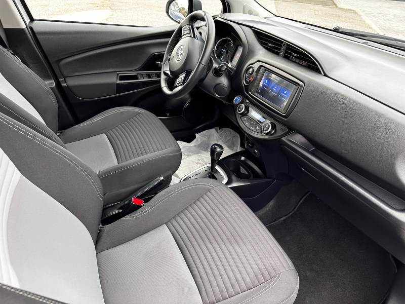 Toyota Yaris Hybrid 100ch Dynamic 5p à 5 minutes de Toulouse