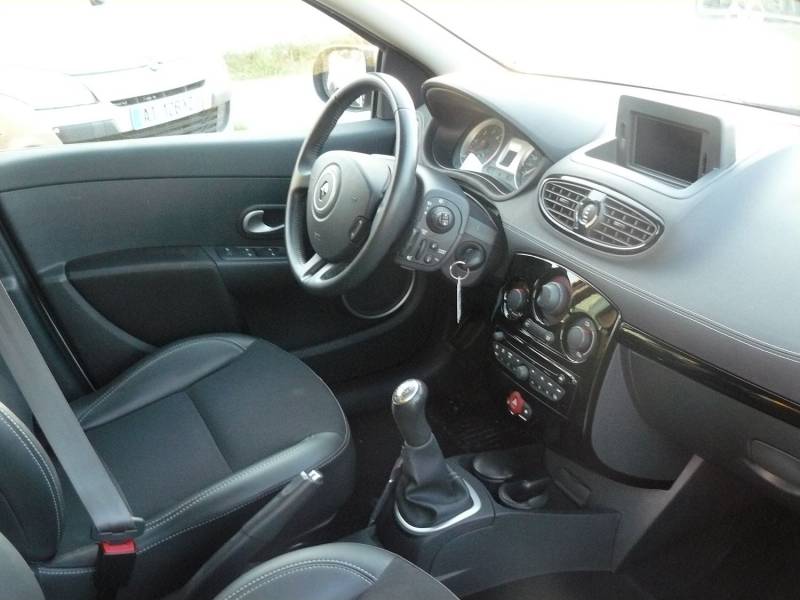 A acheter clio 3 en bon état à Cugnaux